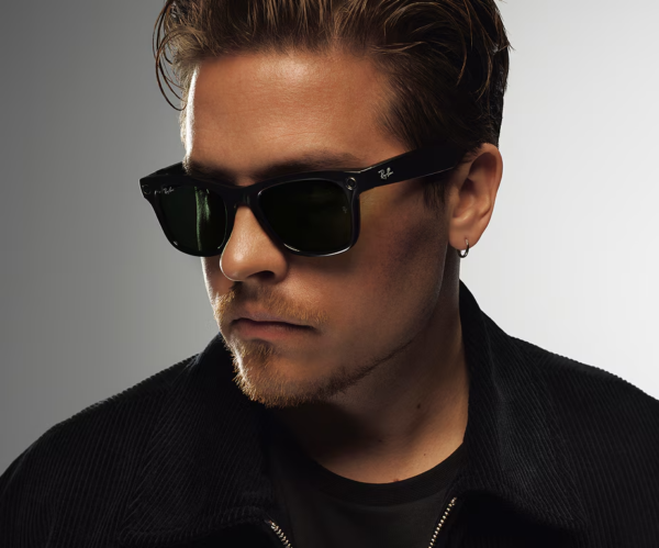 Ray-Ban Meta Wayfarer (Gen 2) Matte Black AI Glasses with Grey Transitions® Lenses - Obrázek 4